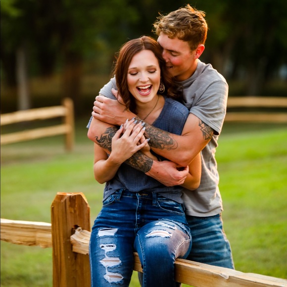 Meet your Posher, Trinity - Picture 1 of 1